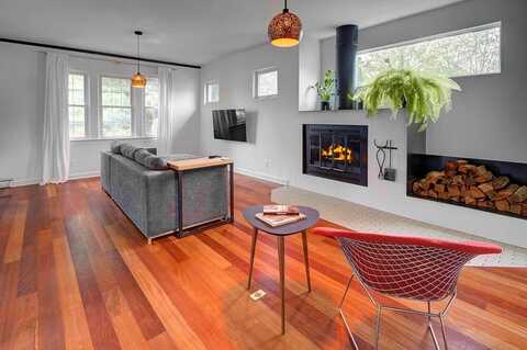 668 Enfield Road, Columbus, OH 43209