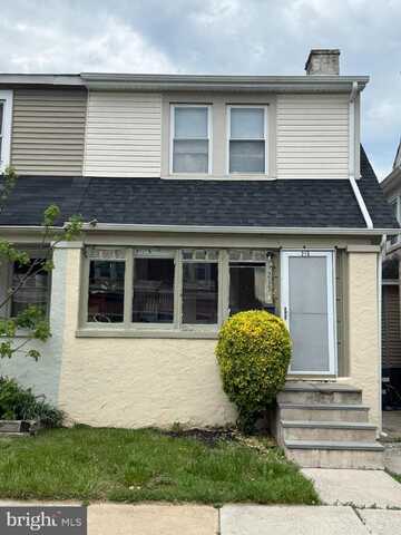 215 E BROWN STREET, NORRISTOWN, PA 19401