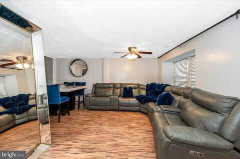 558 HOLLYBERRY WAY, FREDERICK, MD 21703