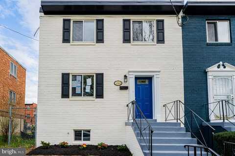 5505 HAYES STREET NE, WASHINGTON, DC 20019