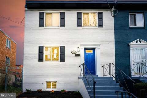 5505 HAYES STREET NE, WASHINGTON, DC 20019