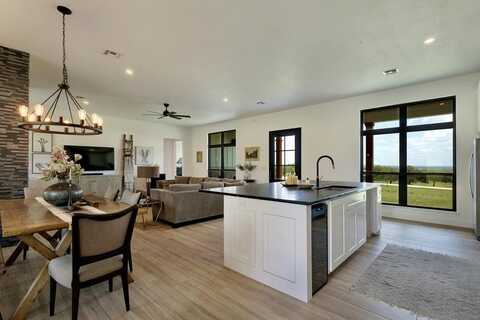 905 -- Thriving Oak Dr., Fredericksburg, TX 78624