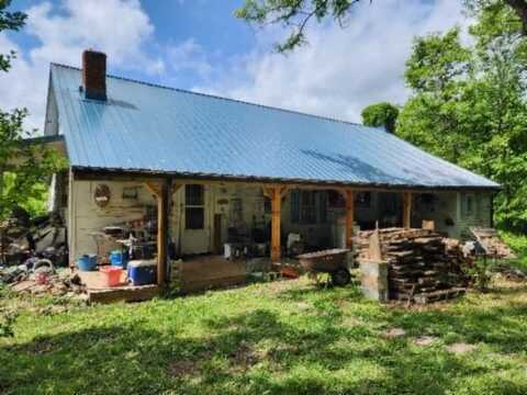 105 Log Home Lane, Moss, TN 38575