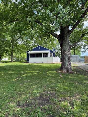1995 Clarkrange Monterey Hwy, MONTEREY, TN 38574