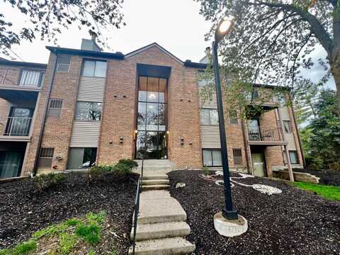 7645 Montgomery Road, Sycamore, OH 45236