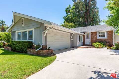 21924 Buena Ventura St, Woodland Hills, CA 91364