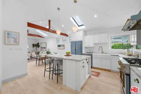 3928 Michael Ave, Los Angeles, CA 90066