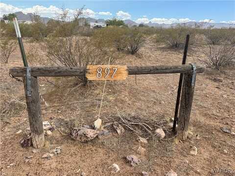 897 S Elgin Road, Golden Valley, AZ 86413