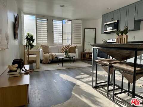 14 Mast St, Marina Del Rey, CA 90292