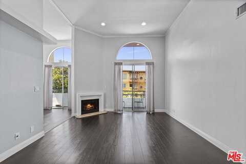 1136 S Shenandoah St, Los Angeles, CA 90035