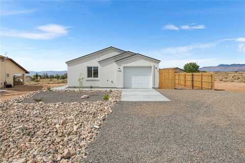 7521 E Sugarloaf Street, Kingman, AZ 86401