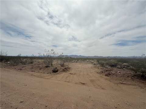 2597 Pine Road, Golden Valley, AZ 86413