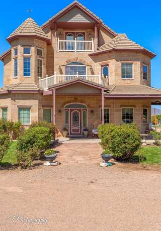 885 N Old Farms RD, Dammeron Valley, UT 84783