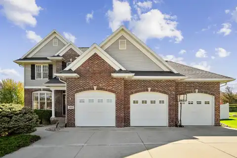 1011 South Ridge Drive, Cedar Falls, IA 50613