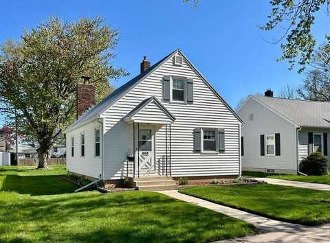 603 8th Avenue, Charles City, IA 50616