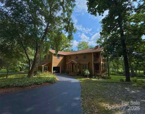 200 Newman Drive, Hendersonville, NC 28792