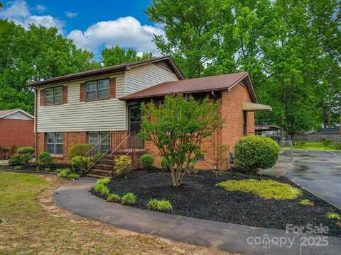 2213 Milton Road, Charlotte, NC 28215