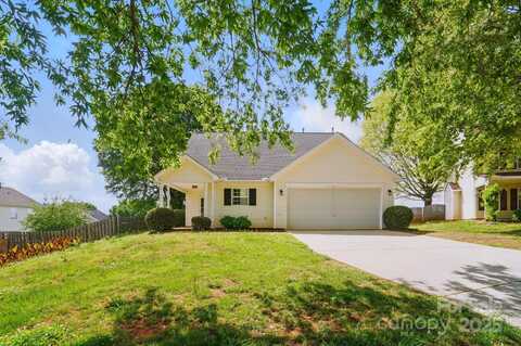 9711 Castle Terrace Court, Charlotte, NC 28215