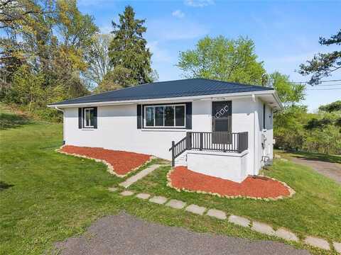 54 Devils Den Rd, Hanover, PA 15021