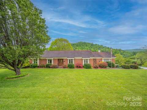 24 Beaumont Drive, Hendersonville, NC 28739