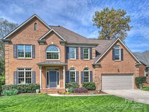 213 Walnut Point Drive, Matthews, NC 28105