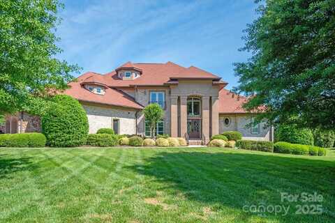 8904 Woodhall Lake Drive, Waxhaw, NC 28173