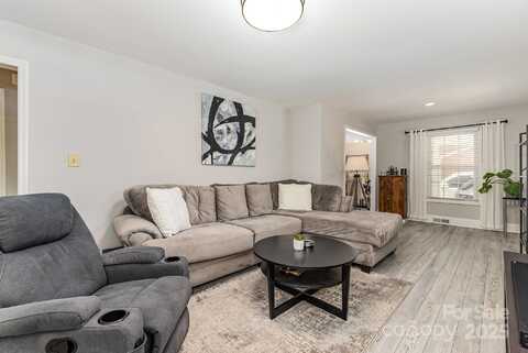 1218 E Woodlawn Road, Charlotte, NC 28209