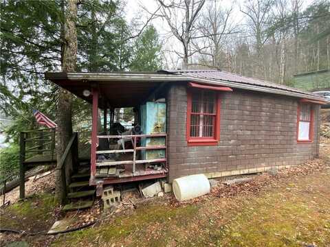 177 West Maple Lane, Highland Twp, PA 16214
