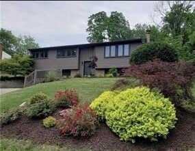 295 Carmell Dr, Upper Saint Clair, PA 15241
