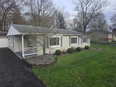 890 Bechtol Ave, Sharon, PA 16146
