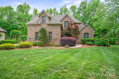 8216 Malibu Pointe Lane, Denver, NC 28037