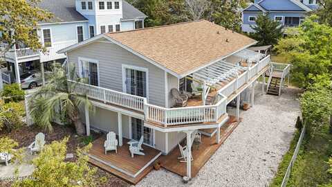 116 SE 8th Street, Oak Island, NC 28465