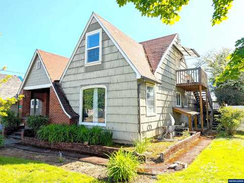 365 S Main St, Lebanon, OR 97355