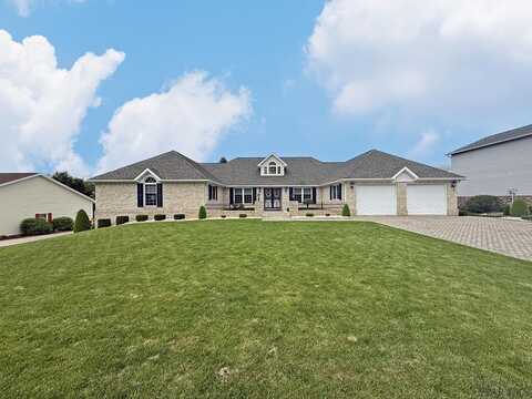 211 Stardust Drive, Johnstown, PA 15904