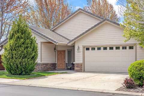 1803 NW 18th Street, Redmond, OR 97756