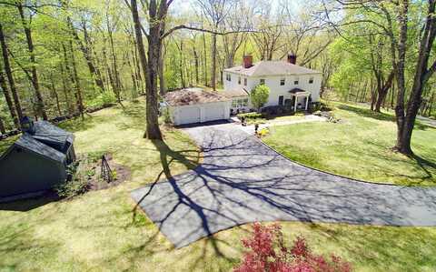 28 Wayside Lane, Redding, CT 06896