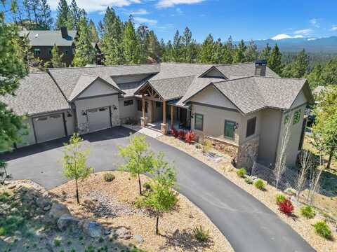 2905 NW Fitzgerald Court, Bend, OR 97703