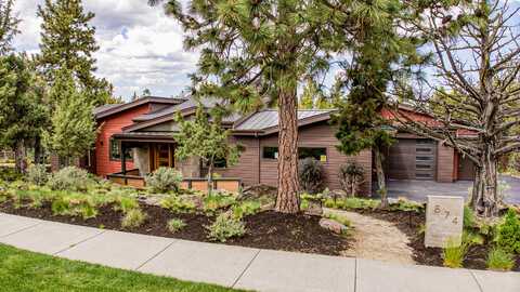 874 NW Haleakala Way, Bend, OR 97703