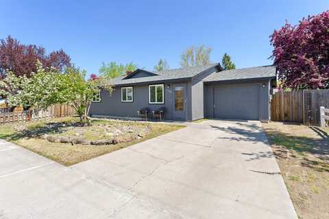 1640 SW 35th Street, Redmond, OR 97756