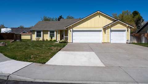 2035 NW Nickernut Court, Redmond, OR 97756