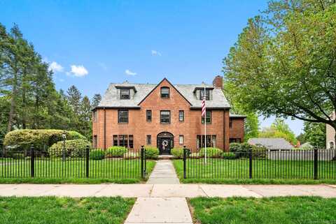 44 Walbridge Road, West Hartford, CT 06119