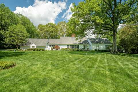 93 Adams Lane, New Canaan, CT 06840