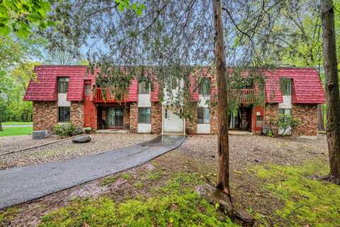 40 Woodsedge Drive, Newington, CT 06111