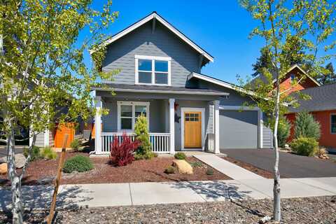 1004 E Horse Back Trail, Sisters, OR 97759