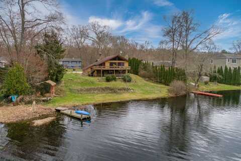 30 Pattagansett Drive, East Lyme, CT 06333