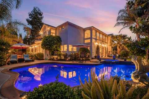 290 Bonnie LN, Hollister, CA 95023