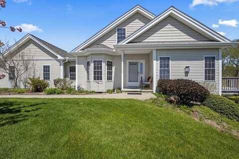 69 Cortland Grove Dr, Shrewsbury, MA 01545