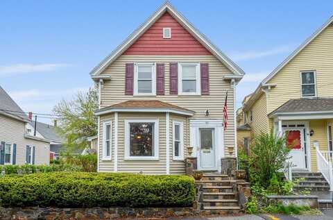 92 12th St, Lowell, MA 01850
