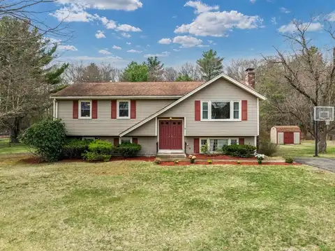 13 Independence Ln, Millis, MA 02054