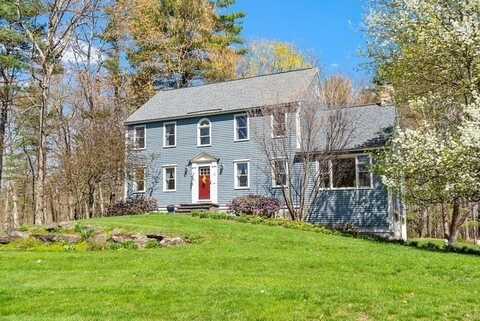15 Brookdale Ln, Pepperell, MA 01463